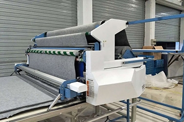 What are the main classifications of the cloth machine?