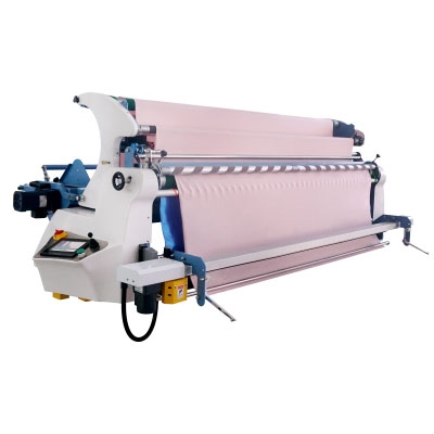 Special stretching machine for non-woven fabrics